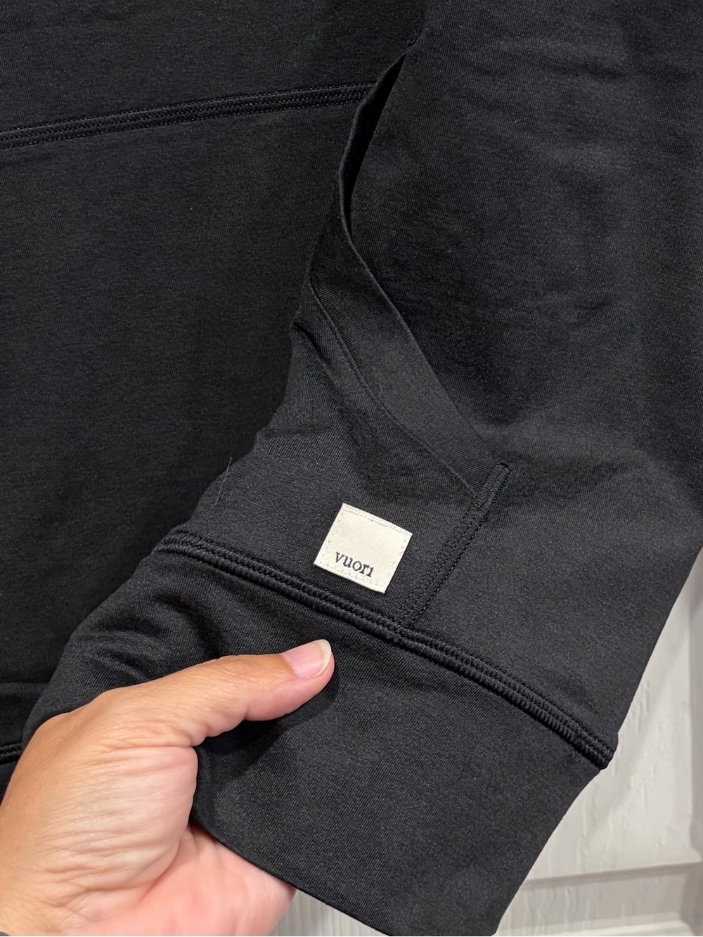 Vuori Men's Medium Ponto Performance Half Zip Hoodie Black Heather NWT Travel - Picture 7 of 9